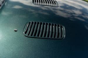 Image 15/75 of Lotus Carlton (1991)