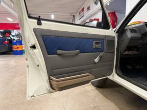 Image 6/16 of Peugeot 205 (1992)