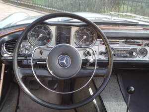 Afbeelding 11/20 van Mercedes-Benz 230 SL (1963)