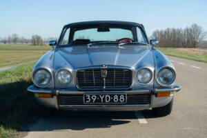 Imagen 3/8 de Jaguar XJ 5.3 C (1975)