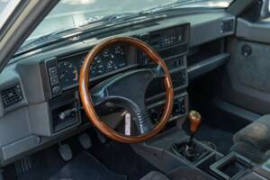 Bild 27/50 von Alfa Romeo 75 2.0 Twin Spark (1989)