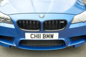 Image 20/50 of BMW M5 (2014)