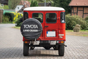 Image 21/44 de Toyota Land Cruiser FJ 40 (1979)