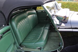 Image 20/31 of Mercedes-Benz 540 K Special Roadster (1937)