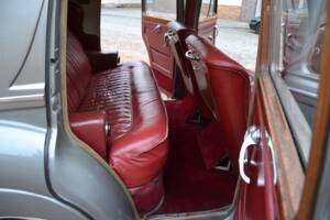 Image 17/23 of Bentley R-Type (1953)