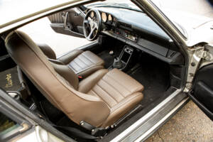 Image 13/47 of Porsche 911 Turbo 3.3 (1983)