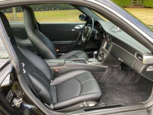 Immagine 16/19 di Porsche 911 Targa 4S (2008)