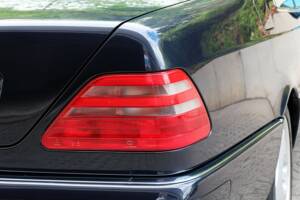 Image 19/70 de Mercedes-Benz CL 500 (1997)