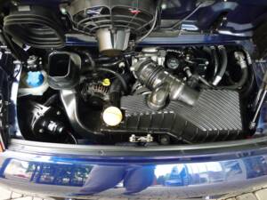 Bild 13/14 von Porsche 911 Carrera 4 (2000)