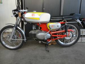 Image 3/22 of Motobi DUMMY (1972)