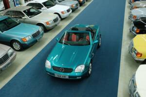 Immagine 4/50 di Mercedes-Benz SLK 230 Kompressor (1998)