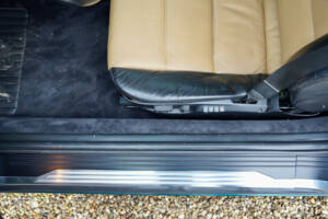 Image 15/50 of BMW 850CSi (1994)