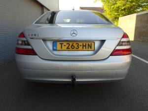 Image 8/98 of Mercedes-Benz S 500 L (2007)
