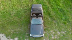 Image 3/8 de Mercedes-Benz 300 CE-24 (1993)