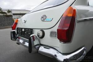 Image 27/54 de MG MGB GT (1974)