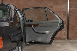 Image 36/50 of Mercedes-Benz 500 SEL (1988)