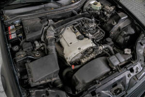 Image 33/45 of Mercedes-Benz SLK 200 (1999)