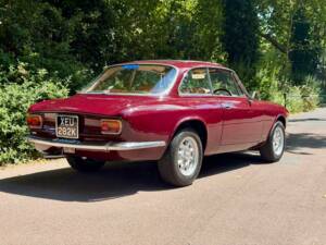 Image 7/48 of Alfa Romeo Giulia 1600 GT Junior (1972)