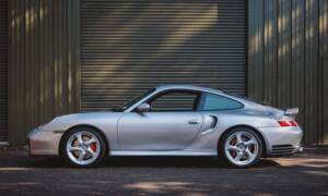 Obraz 2/38 pojazdu Porsche 911 Turbo (2001)