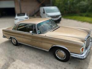 Image 3/8 de Mercedes-Benz 280 SE 3,5 (1971)