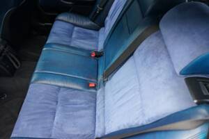 Image 13/16 of ALPINA B10 V8 Touring (1998)