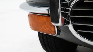 Image 15/15 de Jaguar Type E V12 (2+2) (1973)