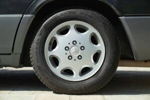 Immagine 12/44 di Mercedes-Benz 200 TE (1992)