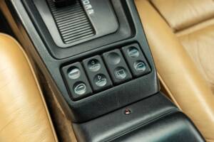 Bild 49/69 von Porsche 928 S4 (1989)
