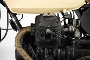 Image 26/50 of Moto Guzzi V 35 Imola II (1983)
