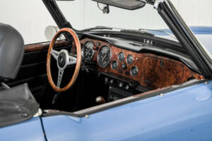 Immagine 36/50 di Triumph TR 6 (1973)