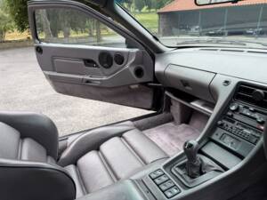 Image 25/43 of Porsche 928 GTS (1994)