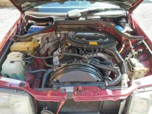 Image 15/15 of Mercedes-Benz 230 E (1990)