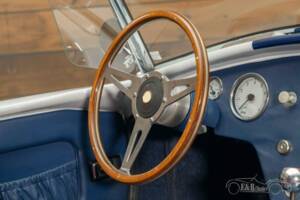 Bild 15/19 von AC Cobra 427 (1965)