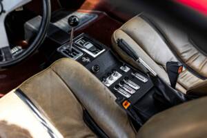 Image 13/16 of Ferrari 308 GTB (1976)