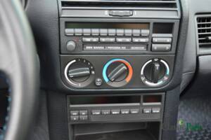 Bild 33/50 von BMW 320i (1994)