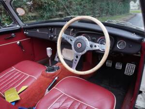 Image 8/17 de MG MGB (1964)