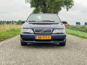 Image 4/33 of Volvo S 70 2.5 T (1997)