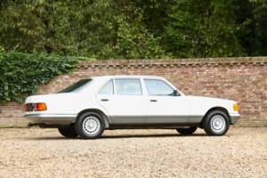 Bild 48/50 von Mercedes-Benz 380 SEL (1983)