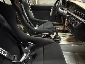Imagen 15/32 de Mercedes-Benz 190 E 2.5-16 Evolution II (1993)