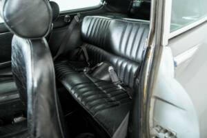 Image 33/47 de Jaguar E-Type (1969)