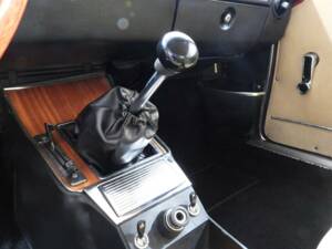 Bild 10/15 von Alfa Romeo Giulia 1600 GT Junior (1975)