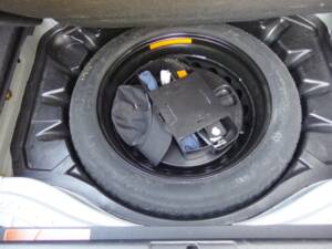 Image 74/98 of Mercedes-Benz S 500 L (2007)