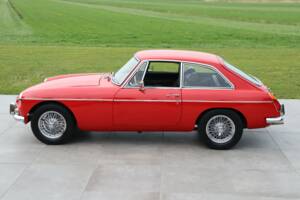 Image 7/50 of MG MGB GT (1974)