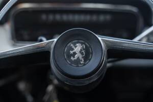 Image 18/29 de Peugeot 404 Coupé (1966)