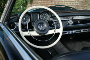Image 17/50 of Mercedes-Benz 230 SL (1966)