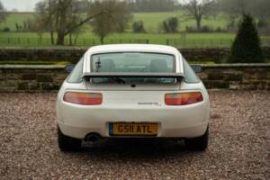 Image 15/50 of Porsche 928 S4 (1990)