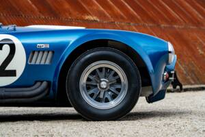 Image 32/33 of AC Cobra 427 (1965)