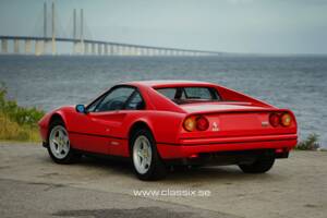 Image 2/27 de Ferrari 328 GTB (1985)