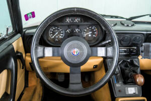 Immagine 8/50 di Alfa Romeo 2.0 Spider (1991)
