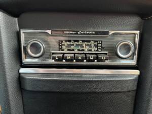 Imagen 37/81 de Mercedes-Benz 240 D 3,0 (1976)